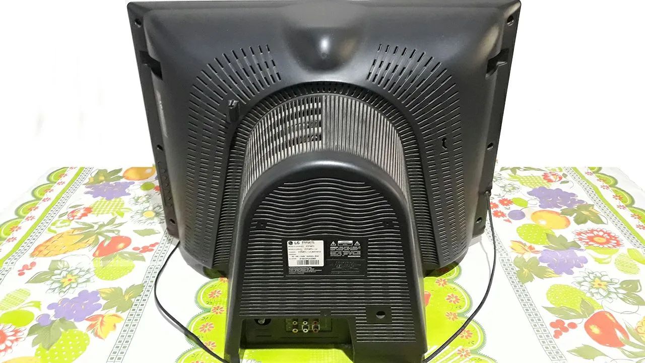 [DEFEITO] TV de Tubo LG Ultra Slim 21'' Polegadas Tela Plana - Foto 3