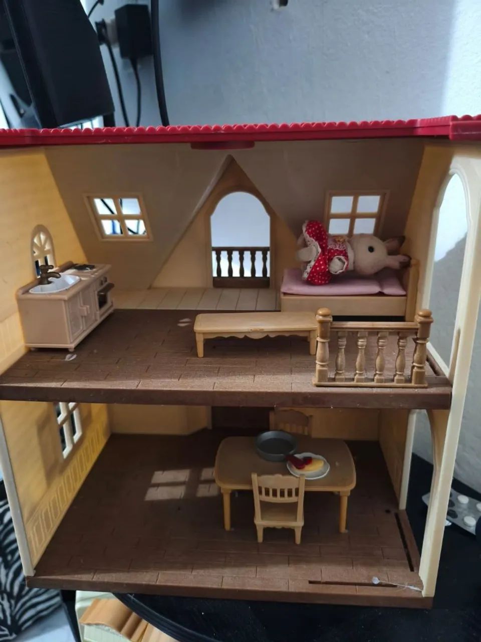 vendo casinha de boneca Sylvania 