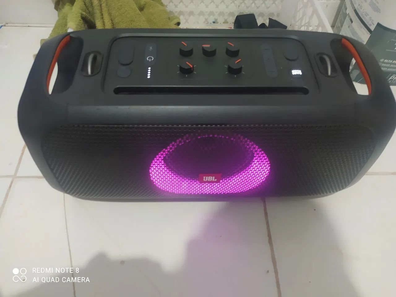 Caixa JBL sem marcas de uso ZAP * - Foto 2