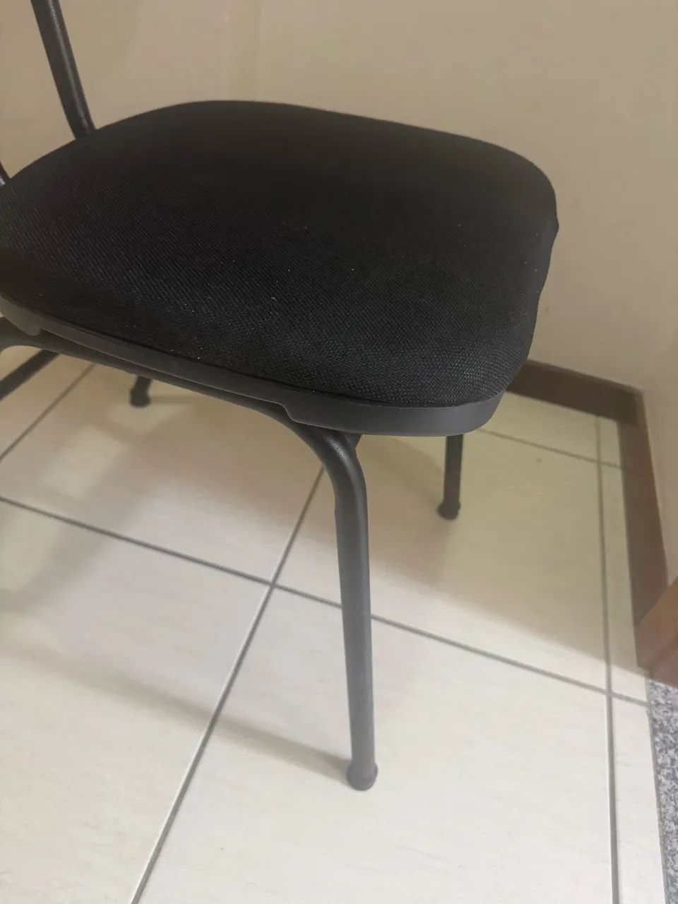 Cadeira fixa almofadada - Foto 3