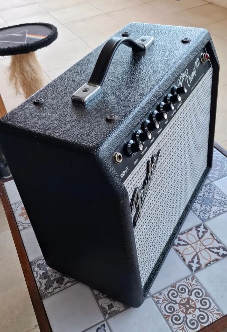 Caixa Fender vibro champ XD - Foto 2