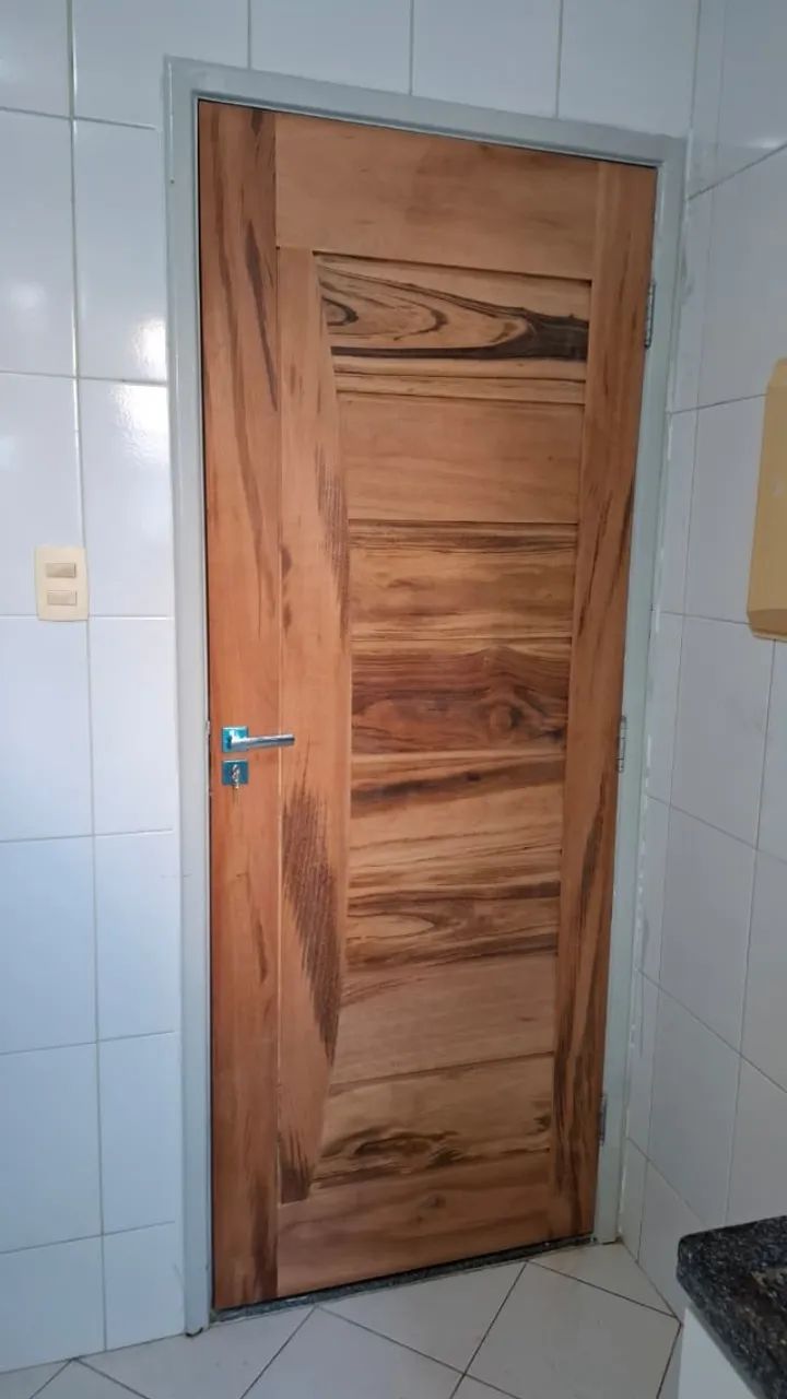 Porta Externa de Madeira Aracaju - Foto 2