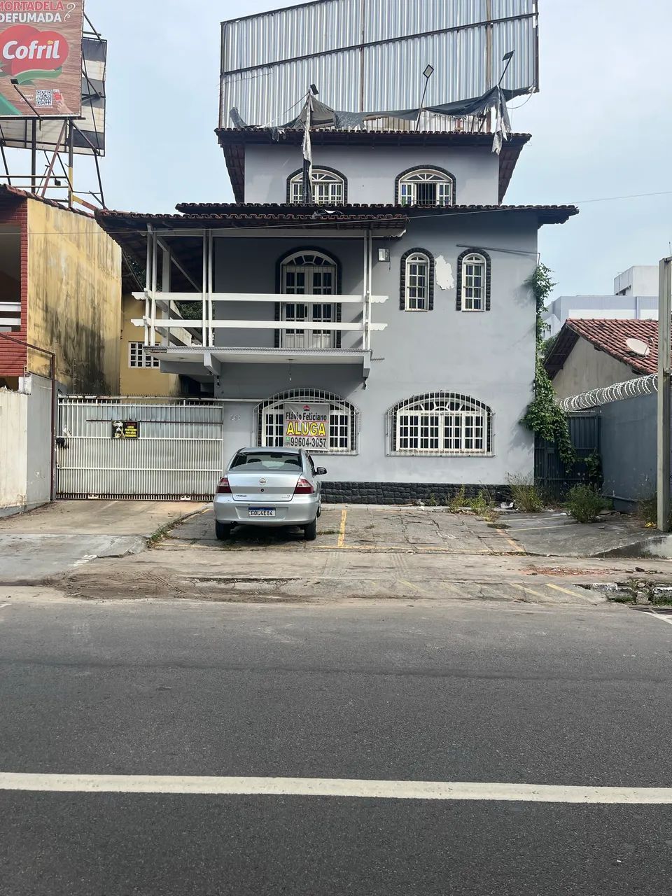 Alugo Casa Comercial na Praia da Costa