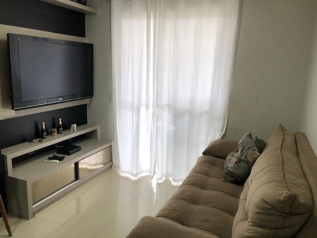 APARTAMENTO 2 QUARTOS, SACADA COM CHURRASQUEIRA, CONDOMINIO COM PISCINA - Foto 4