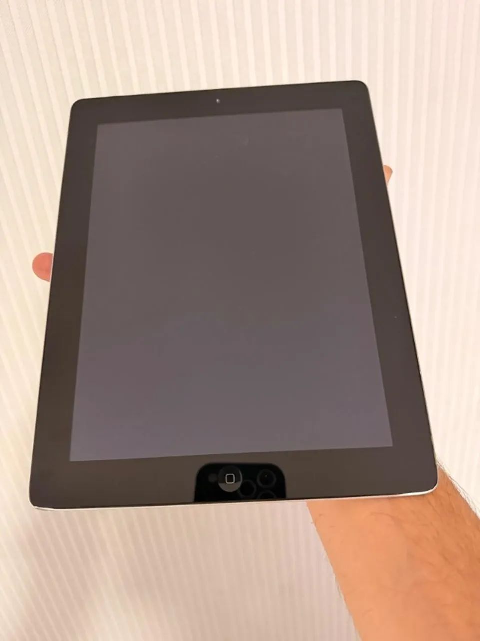 iPad 2 (modelo A1395) de 16GB (versão 2011 - apenas Wi-Fi)