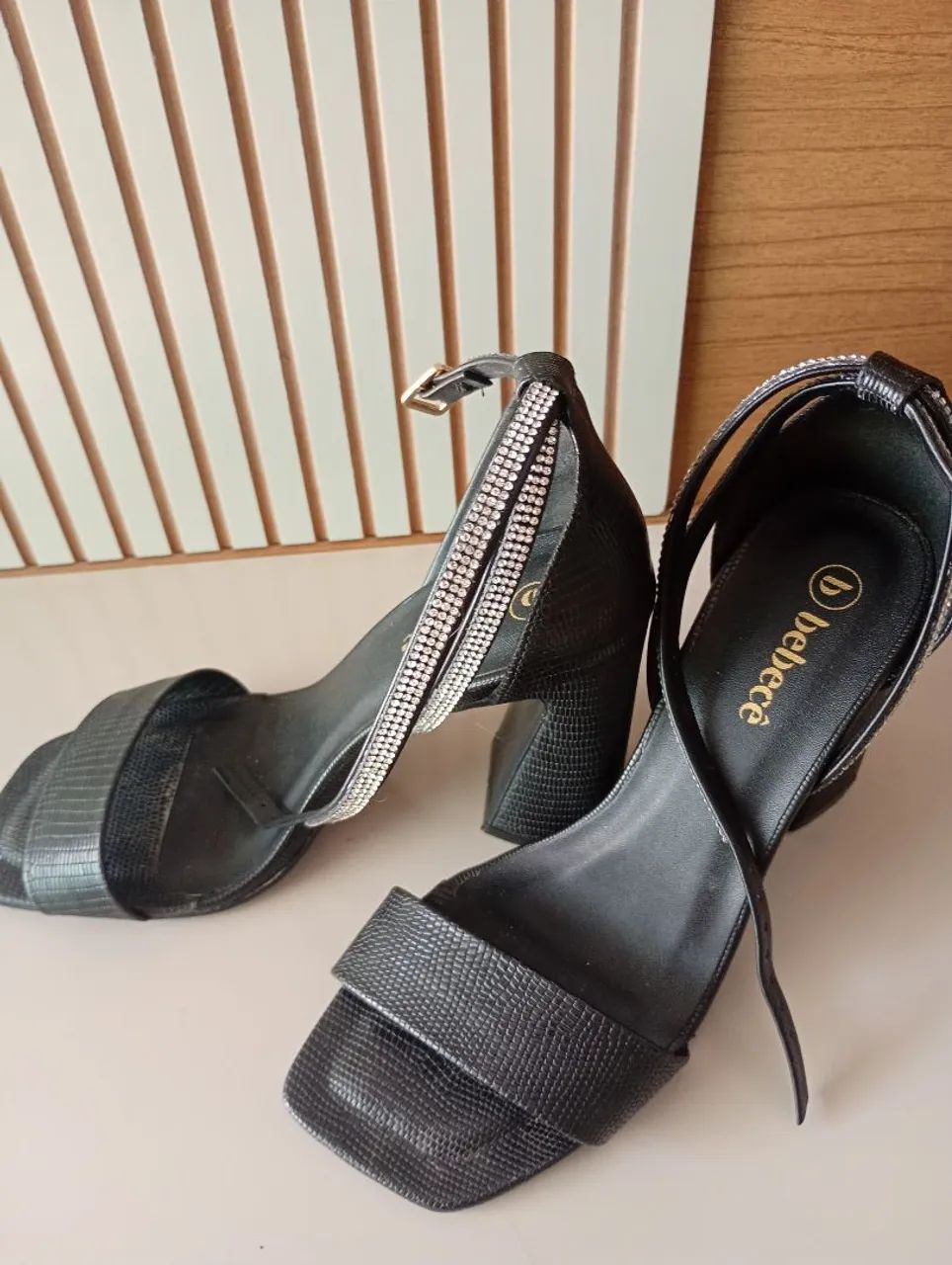 Vende sandália bebece - Foto 2
