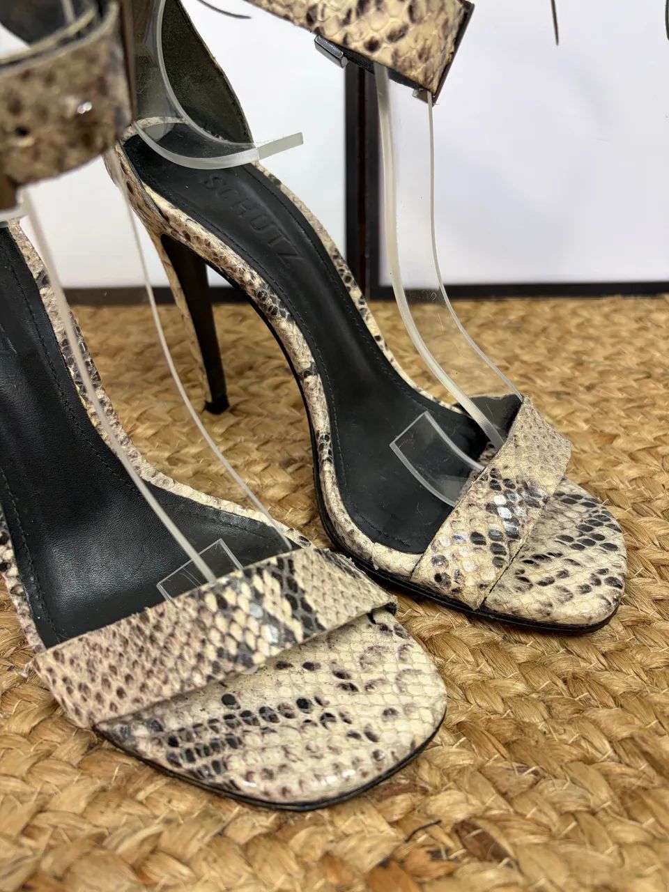 Sandália Schutz estampada 35 - Foto 2