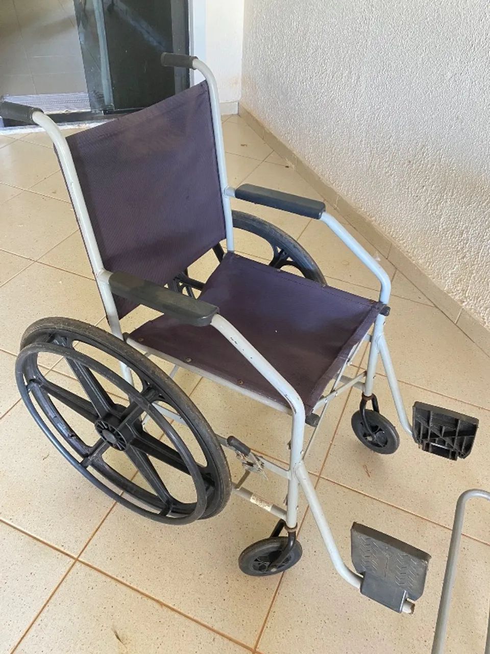Cadeiras de Rodas e Banho  - Foto 2