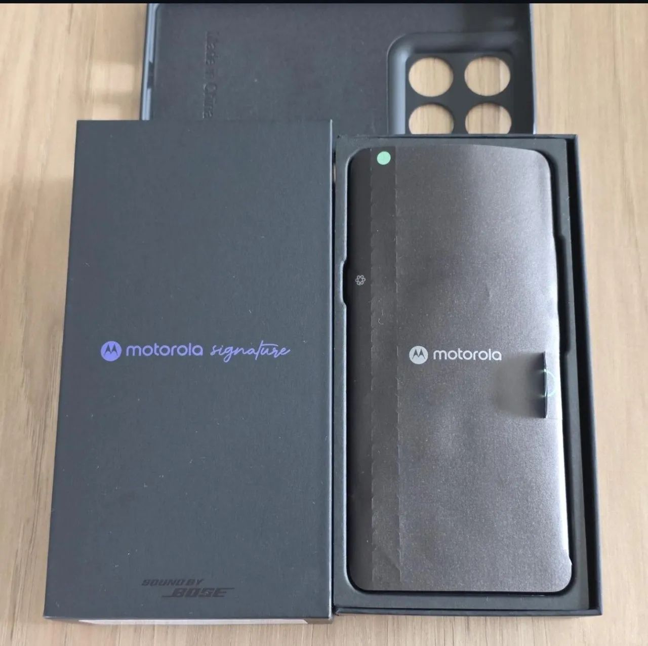 Motorola signature 