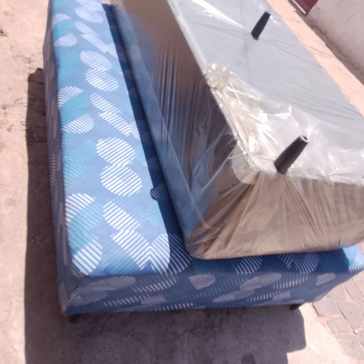Cama box