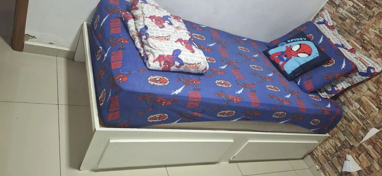 Cama solteiro com. 2 gavetas