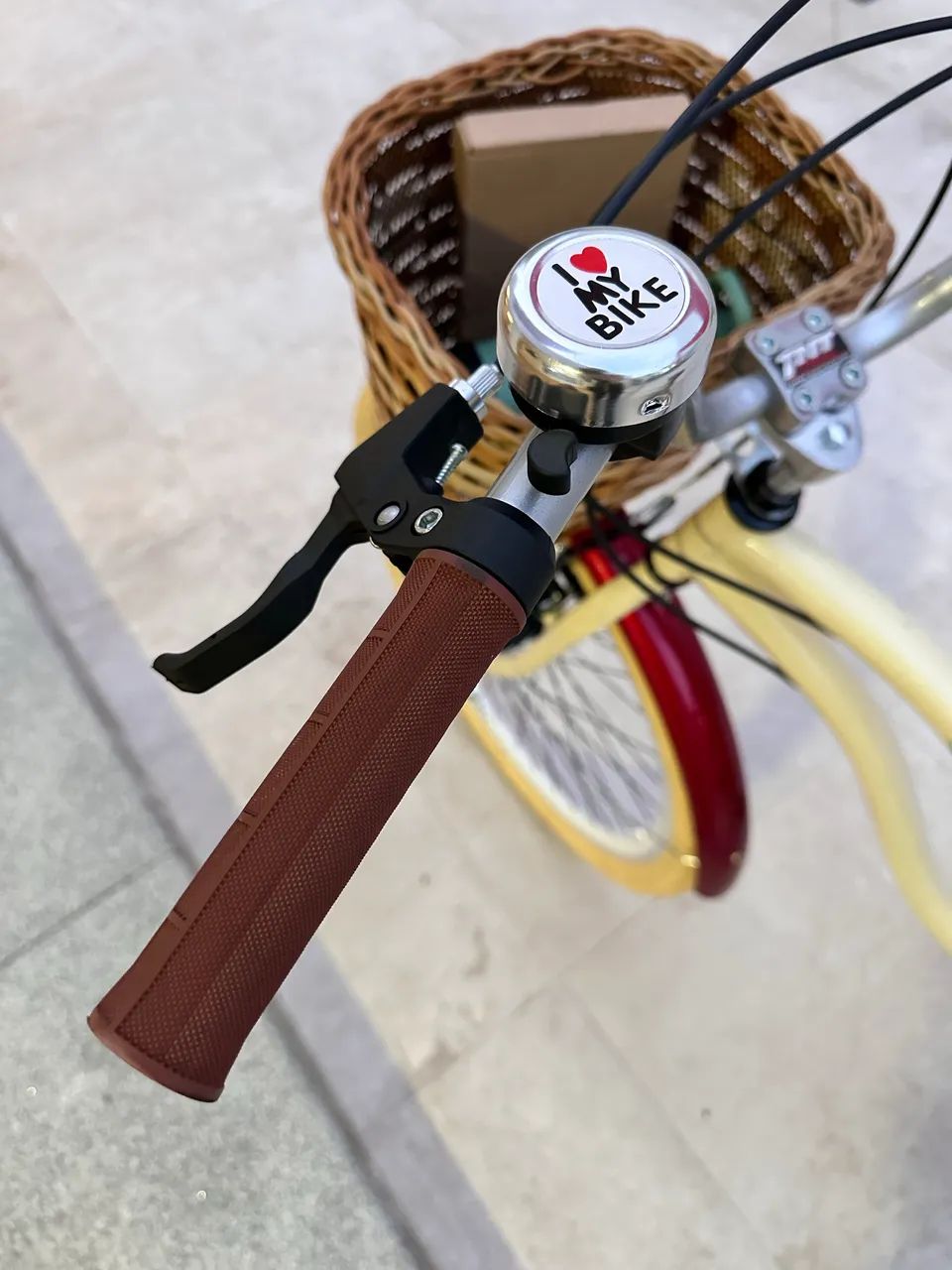 Bicicleta Retrô Aro 26 - 6 Marchas + Cesta e Garupa - Foto 5