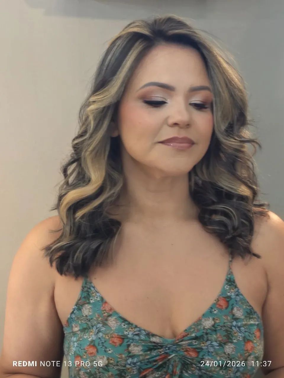 Cabelo e maquiagem  - Foto 4