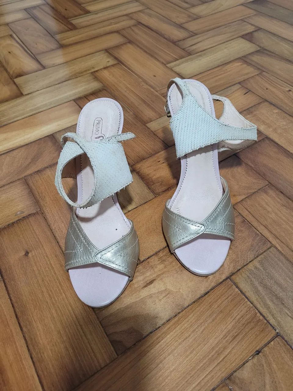 Sandalia bege 38