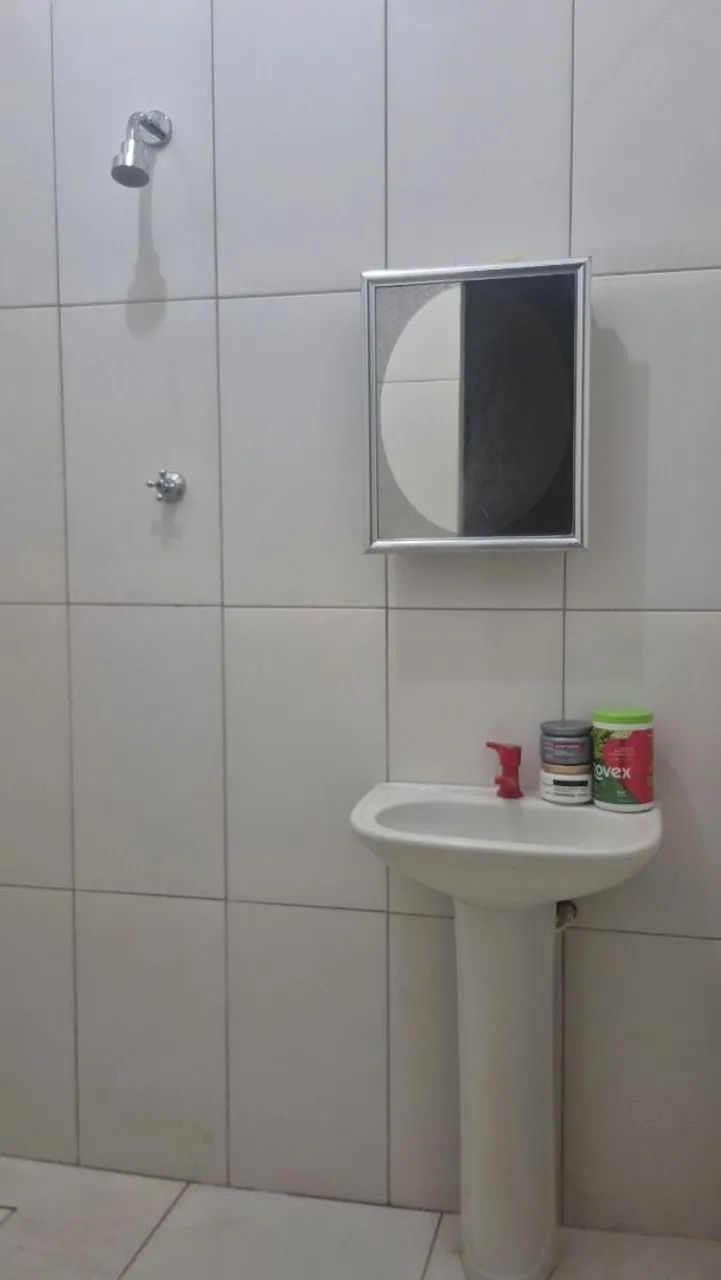 Alugo casa com 2/4 semi mobiliada na região norte,  próximo ao Detran  - Foto 3