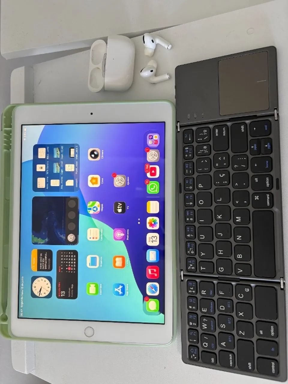 Ipad + Ipod pro e teclado Bluetooth