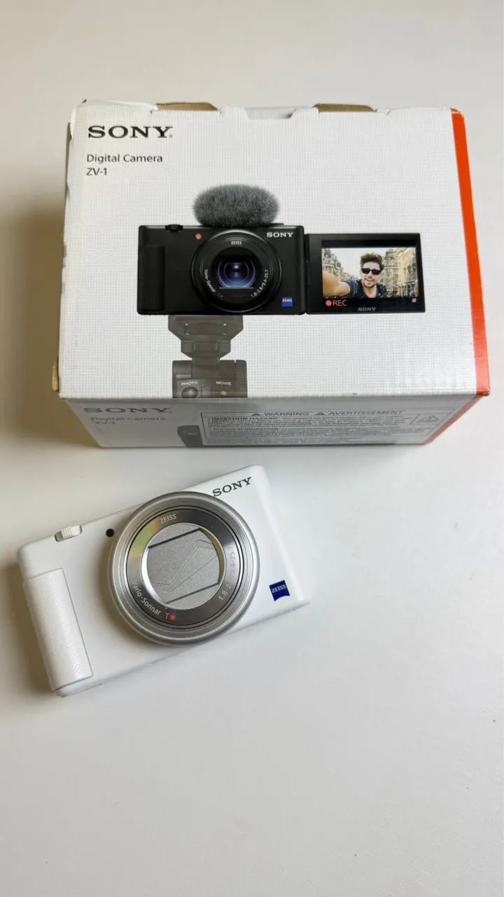 Sony ZV1 (com flash, carregador e bateria extra)