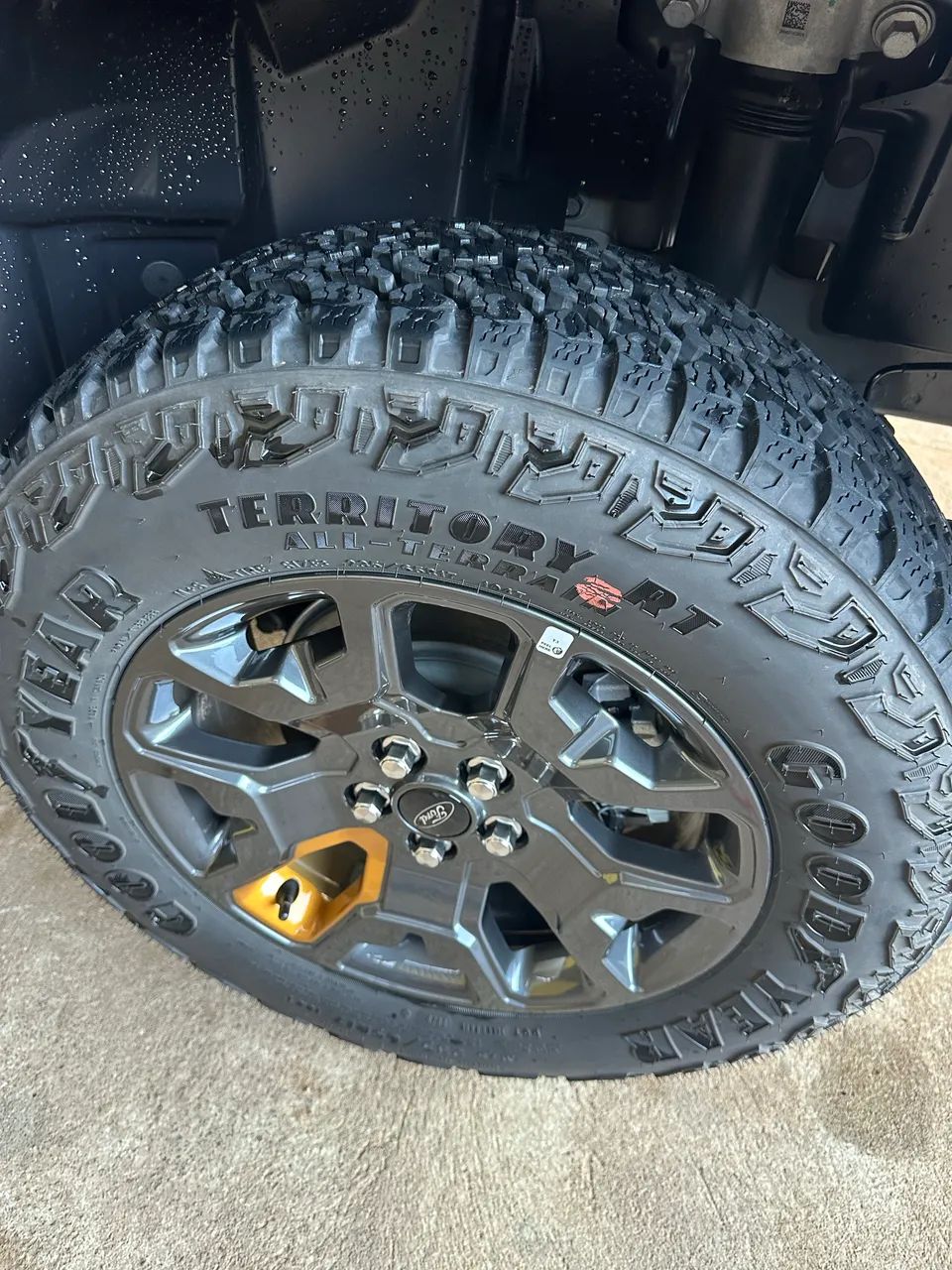 Pneus 235/65 R17 ORIGINAL  - Foto 2