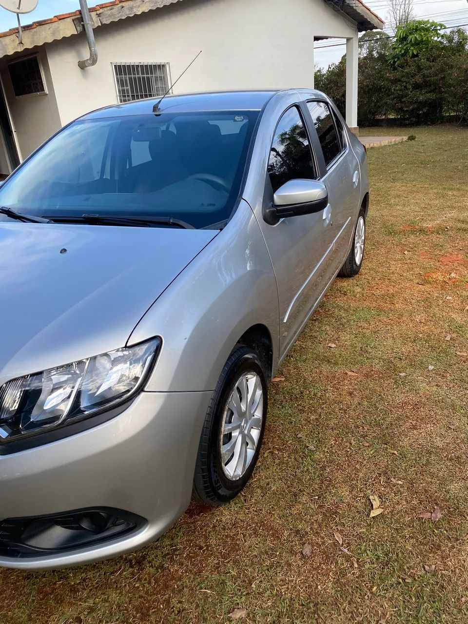 Renault Logan Expression Hi-flex 1.6 8V 4P 2017 - Foto 3