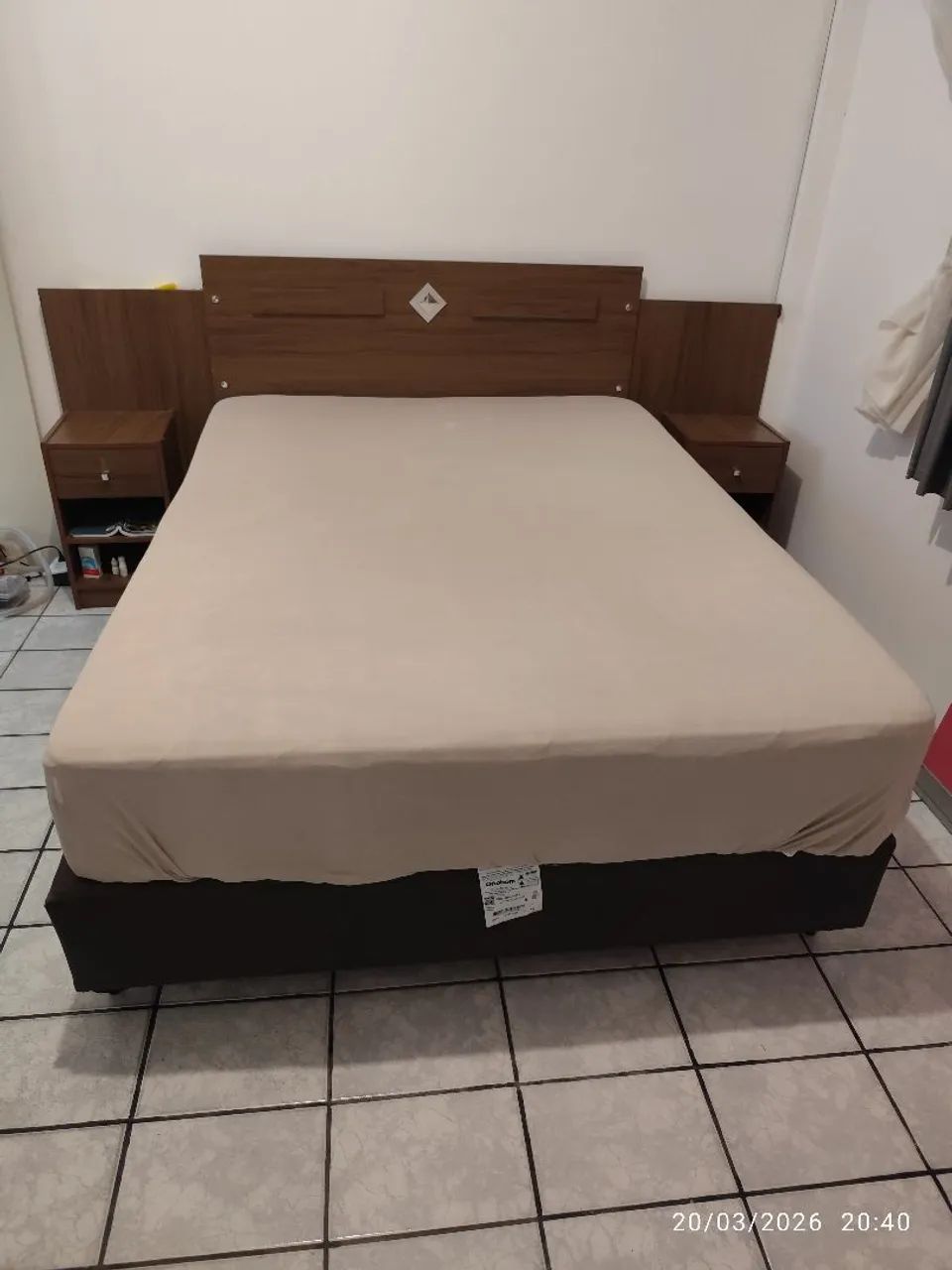 Vendo cama de casal, colchão Ortobom PRÓ-SAÚDE 