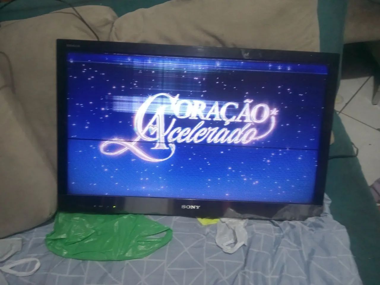Tv Sony LCD com marcas de uso - Foto 3