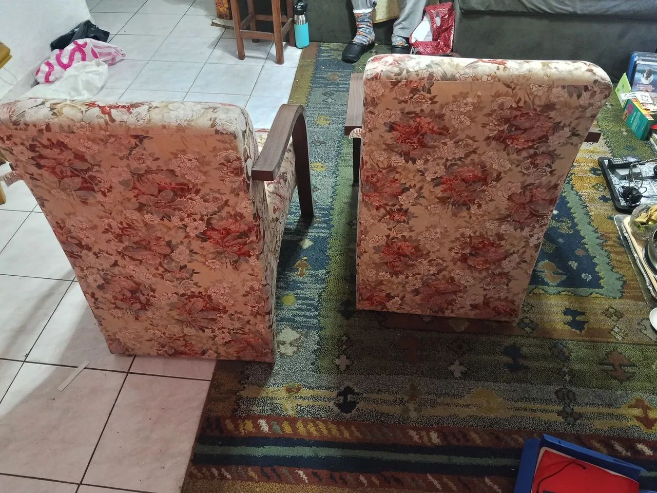 Cadeiras / Poltronas Floridas  - Foto 2