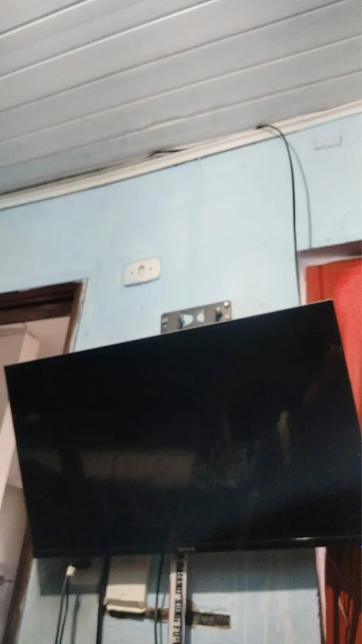 Tv 32 Polegadas Smart Tv, aiwa semi-nova - Foto 4