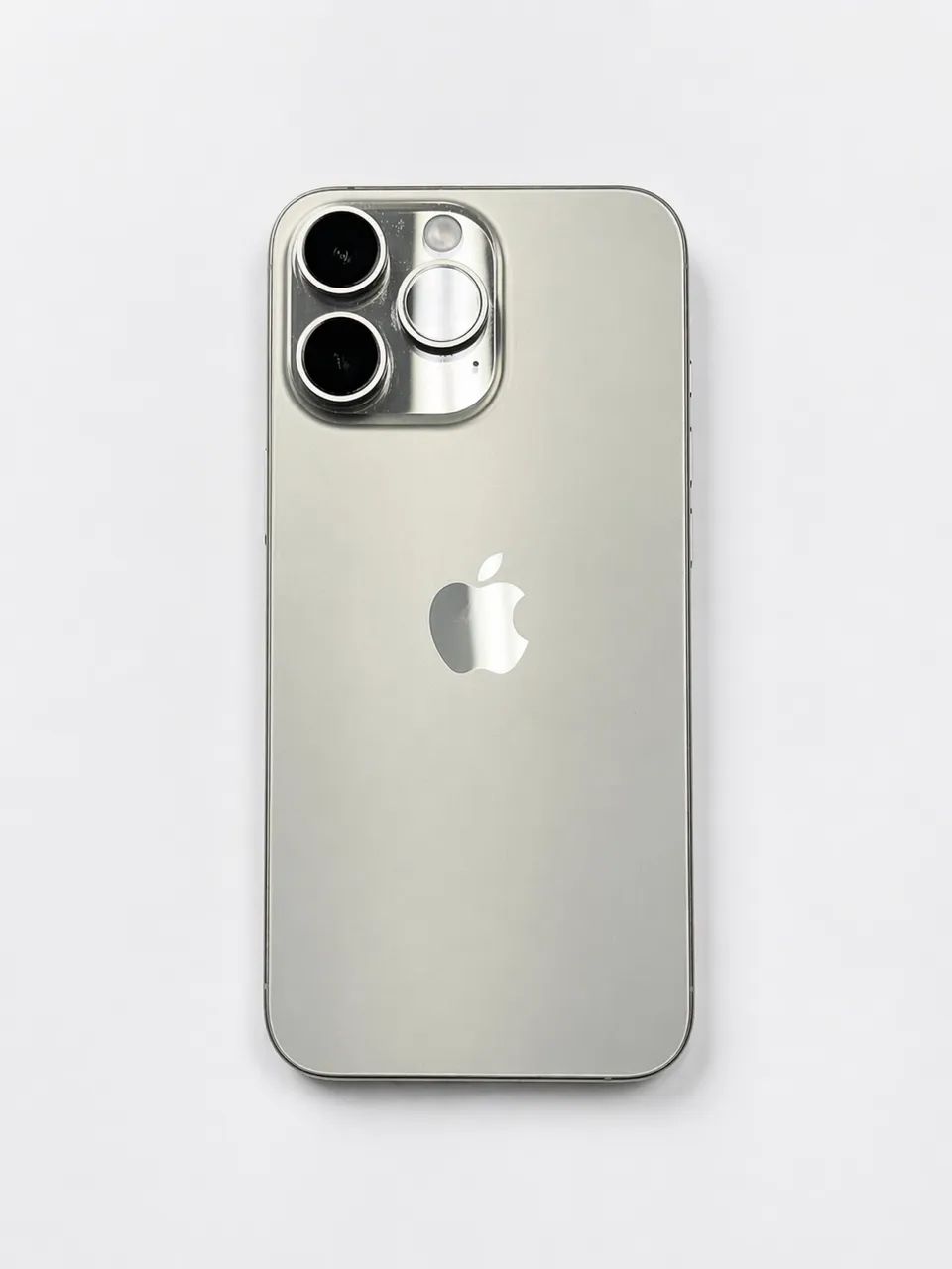 Apple iPhone 15 Pro シルバー 256GB 本体　美品 iPhone 15 Pro Max de 256GB Apple Titânio Natural | iPlace Corporativo