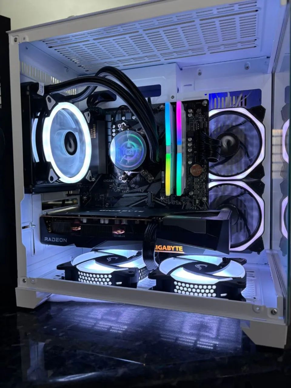 PC GAMER RYZEN 7 5700 - RX 7600 8GB