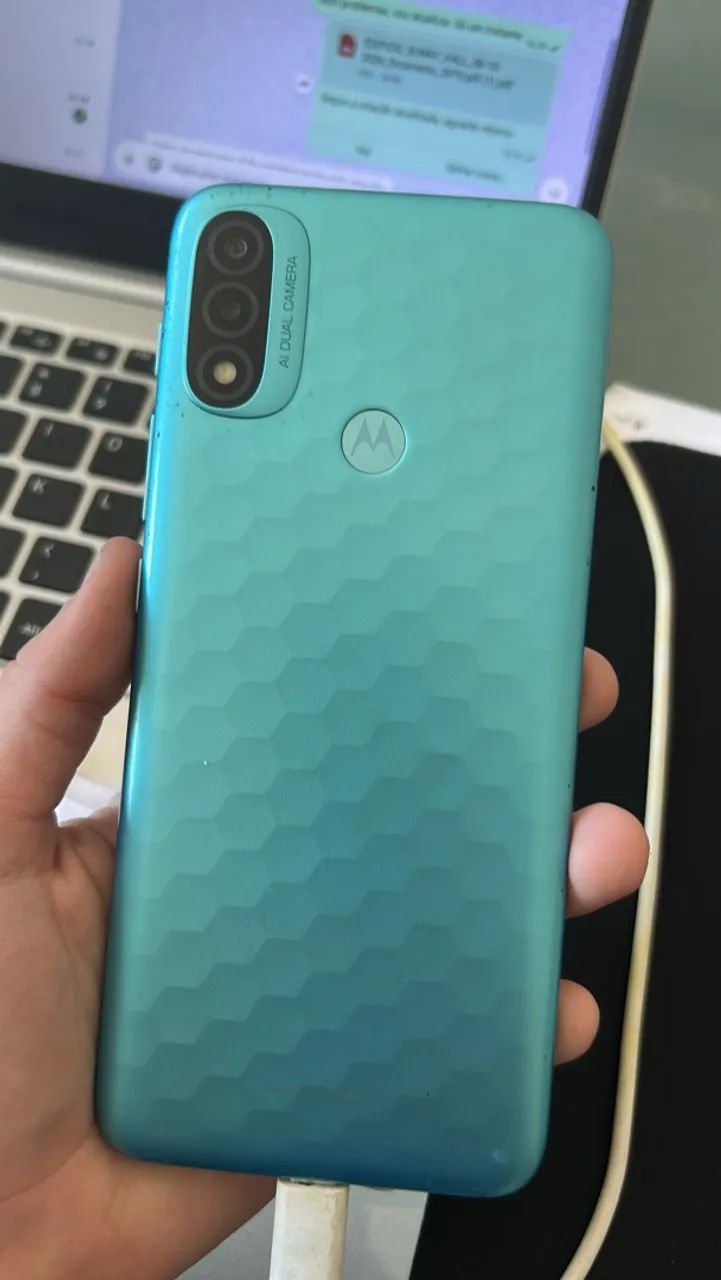 VENDO CELULAR MOTOROLA MOTO E20 (usado)