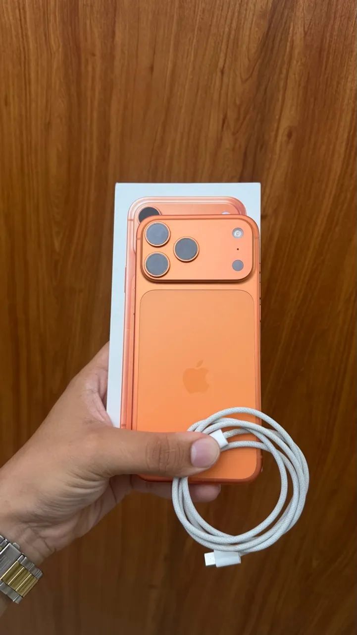 iPhone 17 pro Max 512Gb seminovo impecável.