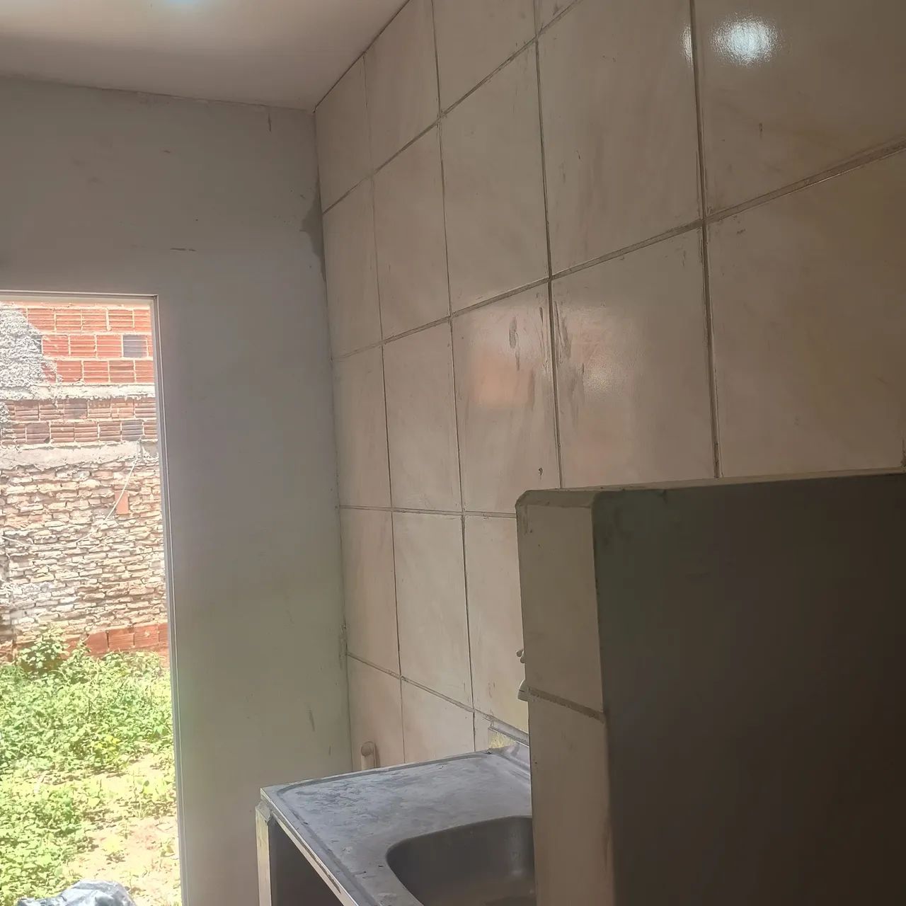 Alugo casa com quarto na cidade da esperança  - Foto 4