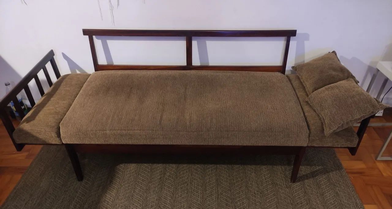 Sofá-Cama Gelli Original em Madeira Maciça - Design Brasileiro  - Foto 4