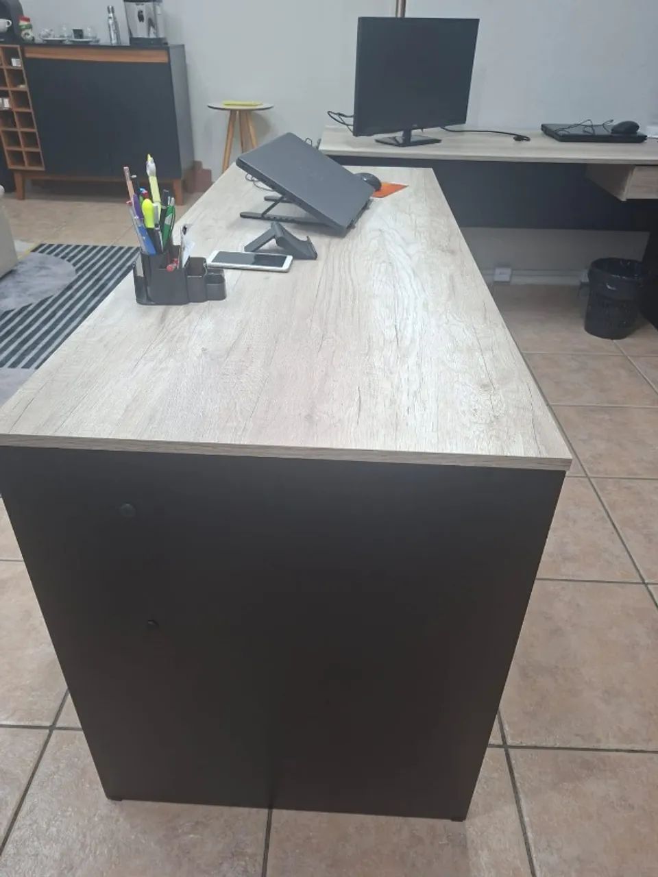 MESA DE ESCRITÓRIO SEMINOVA ? ESTILO MODERNO - Foto 3