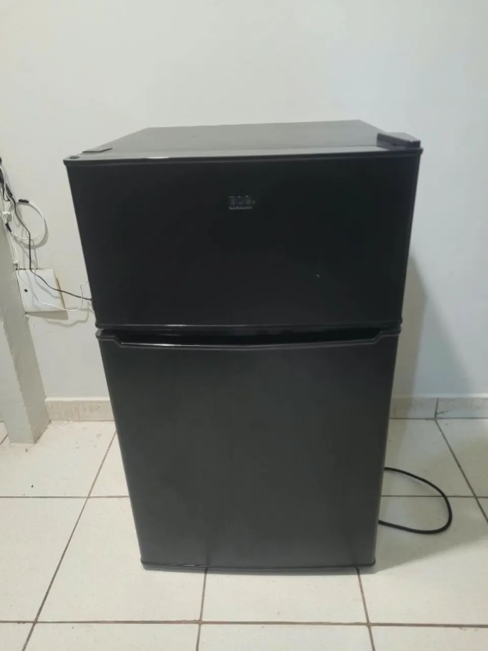 Frigobar duplex EOS 88 Litros 220v