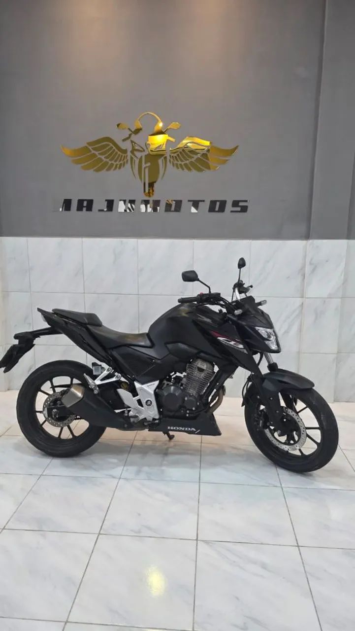 Twister 300f 2025 Único Dono! Moto com possibilidade de financiar Zero Entrada!