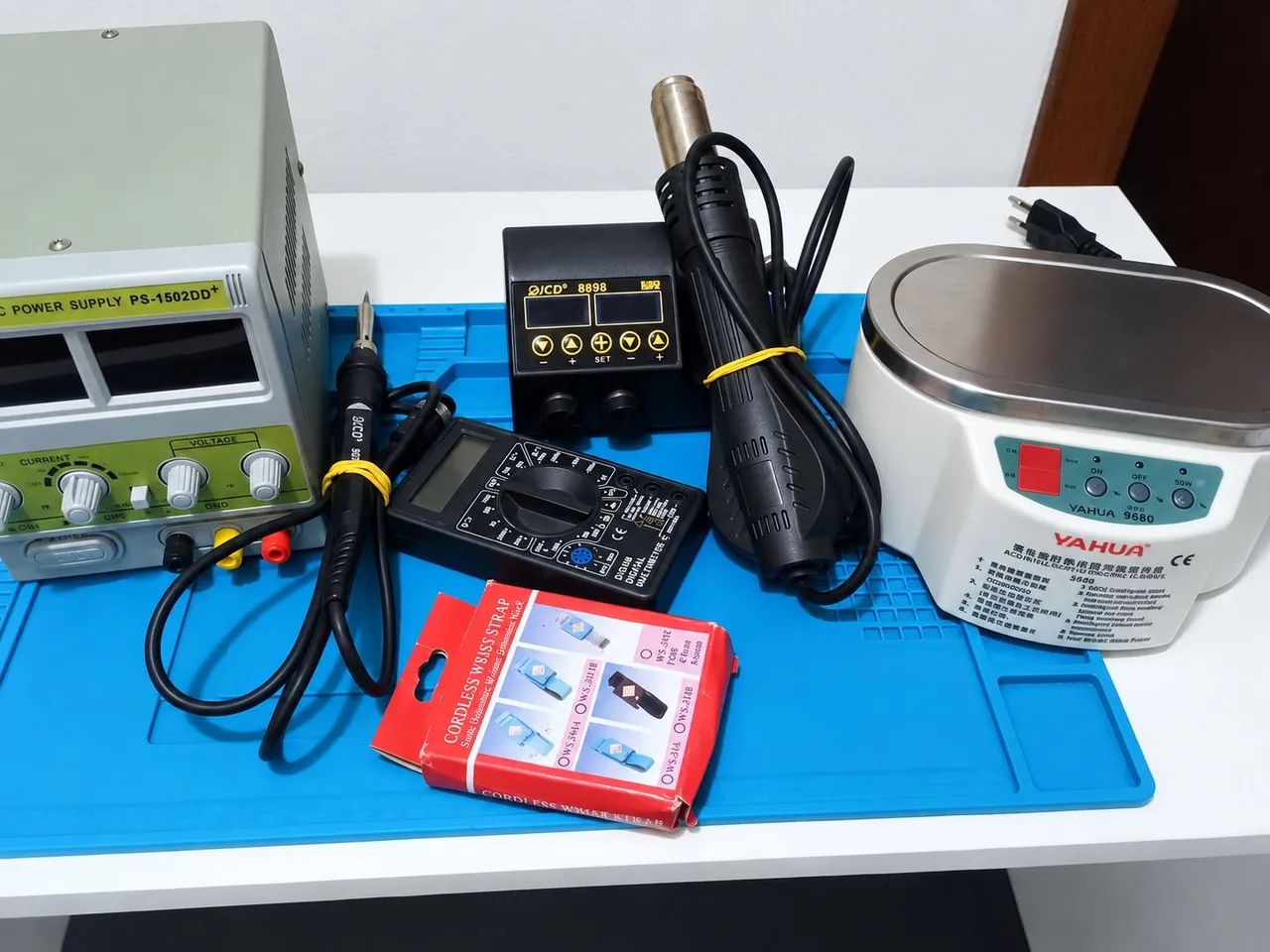 Vende-se kit de reparos para celulares