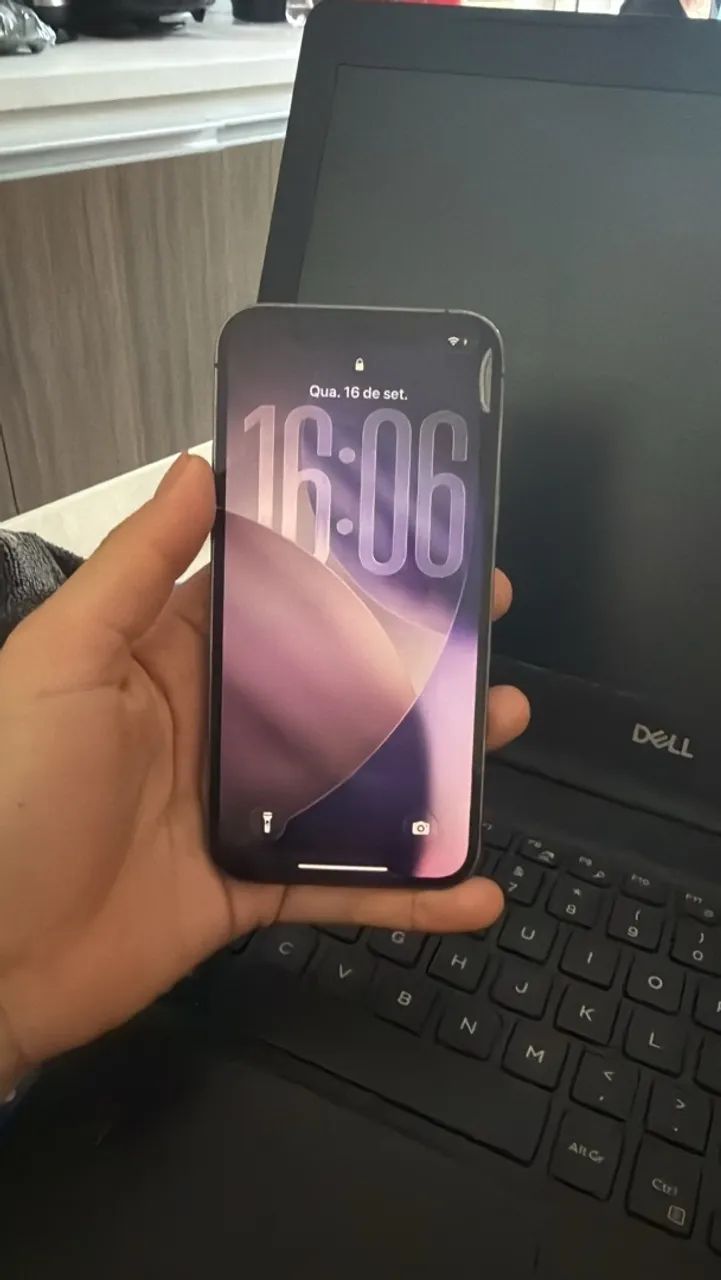 iPhone 12 Pro com algumas avarias 