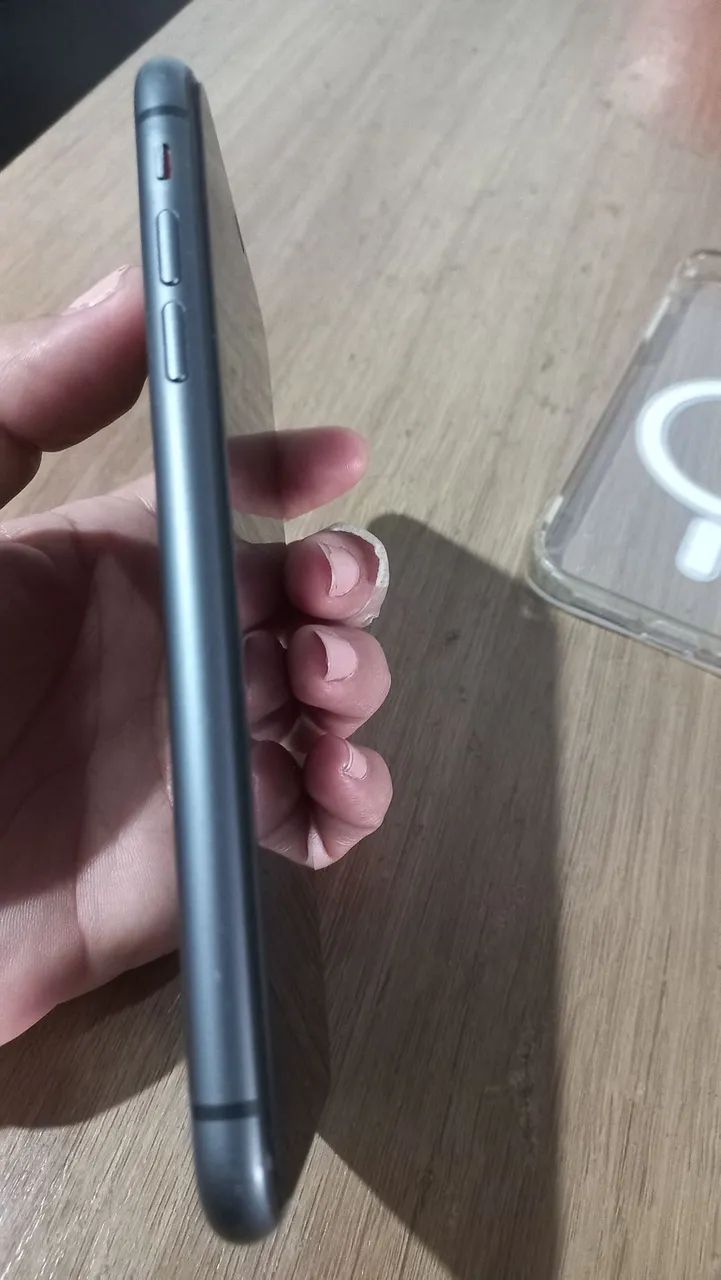 Vendo celular iPhone 11 - Foto 5