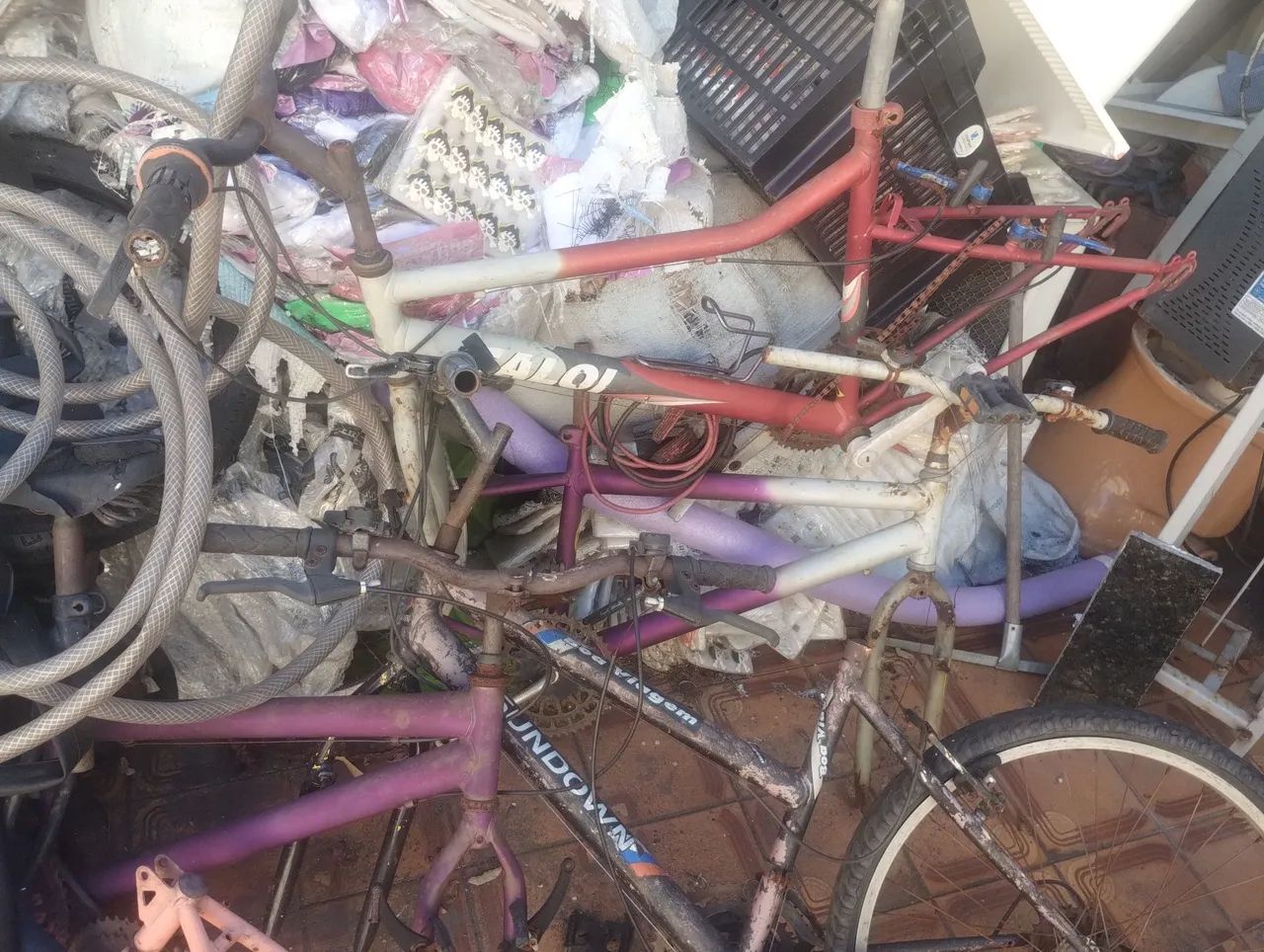 Quadros de bicicleta aro 26 e24 - Foto 2