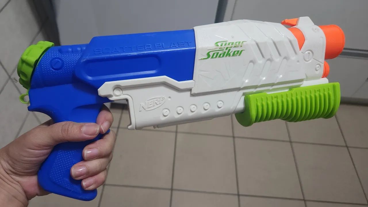 Nerf Super Soaker - água 