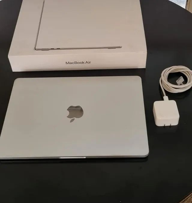 MacBook Air 13" M3 16GB/512GB + caixa e carregador