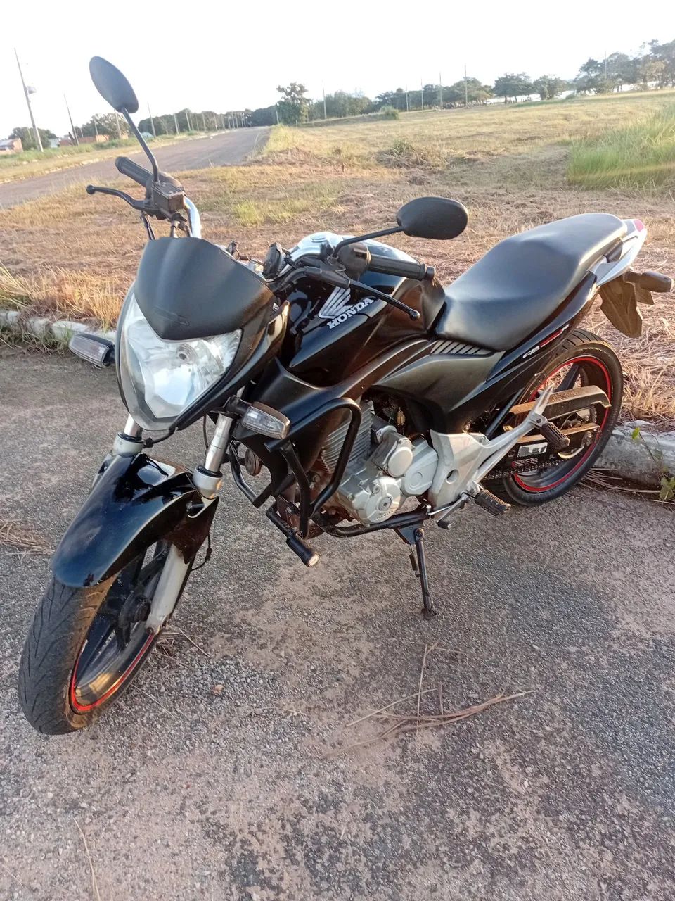 CB 300R - Foto 2