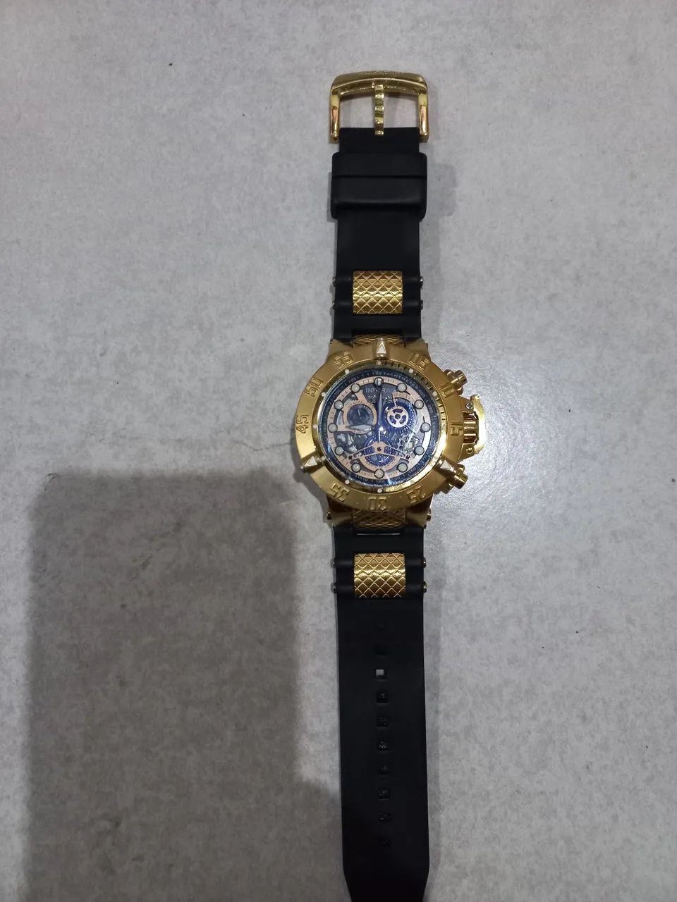 Vendo ou troco Relógio invicta  - Foto 6