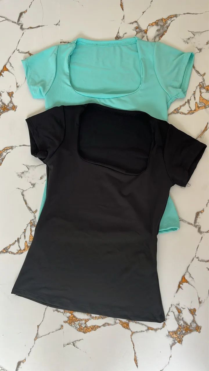 Blusa decote quadrado 