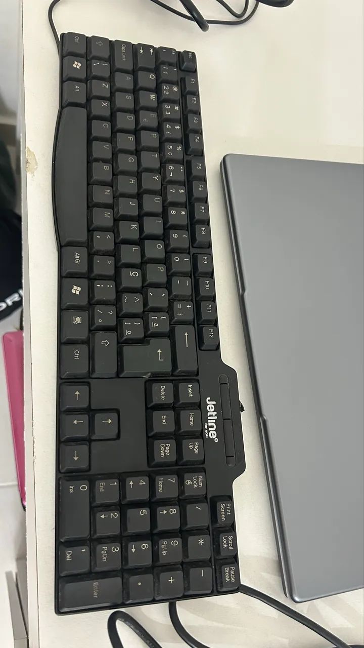 Teclado e mouse com fio 