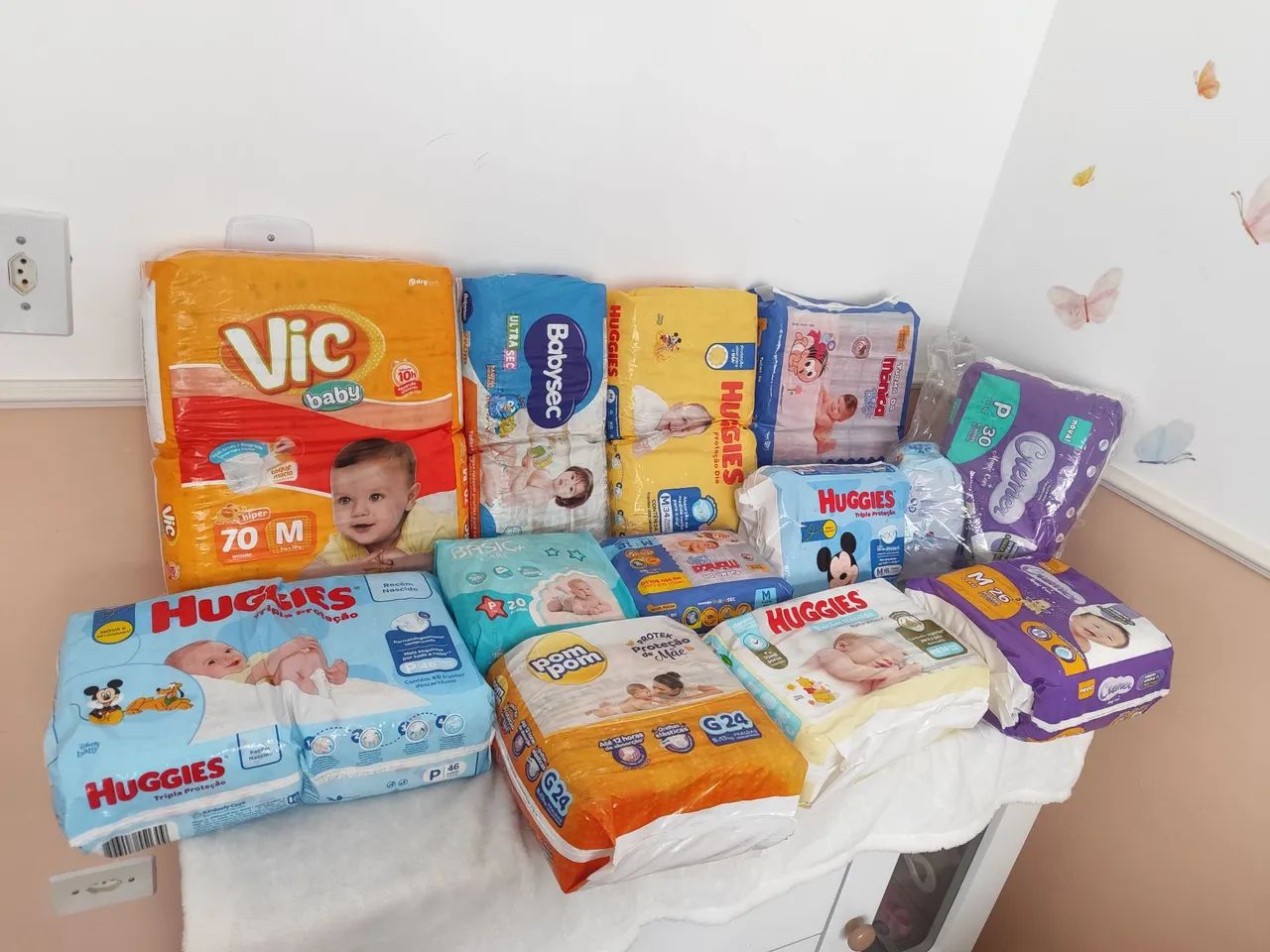 Lote com 11 pacotes de fraldas - Foto 4
