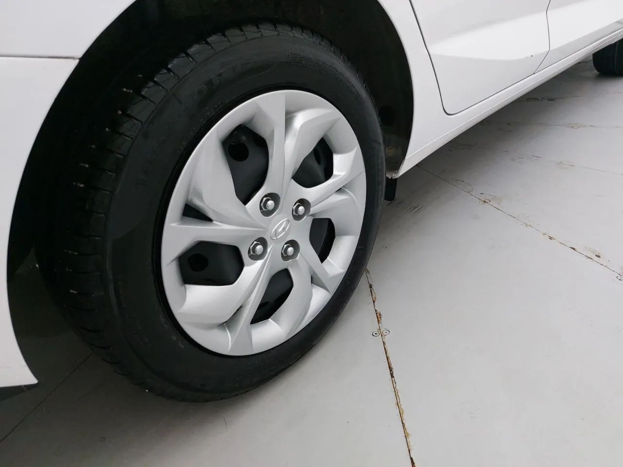 Hyundai HB20S Comfort Plus 1.0 TB Flex 12V Mec., foto 14 de 18