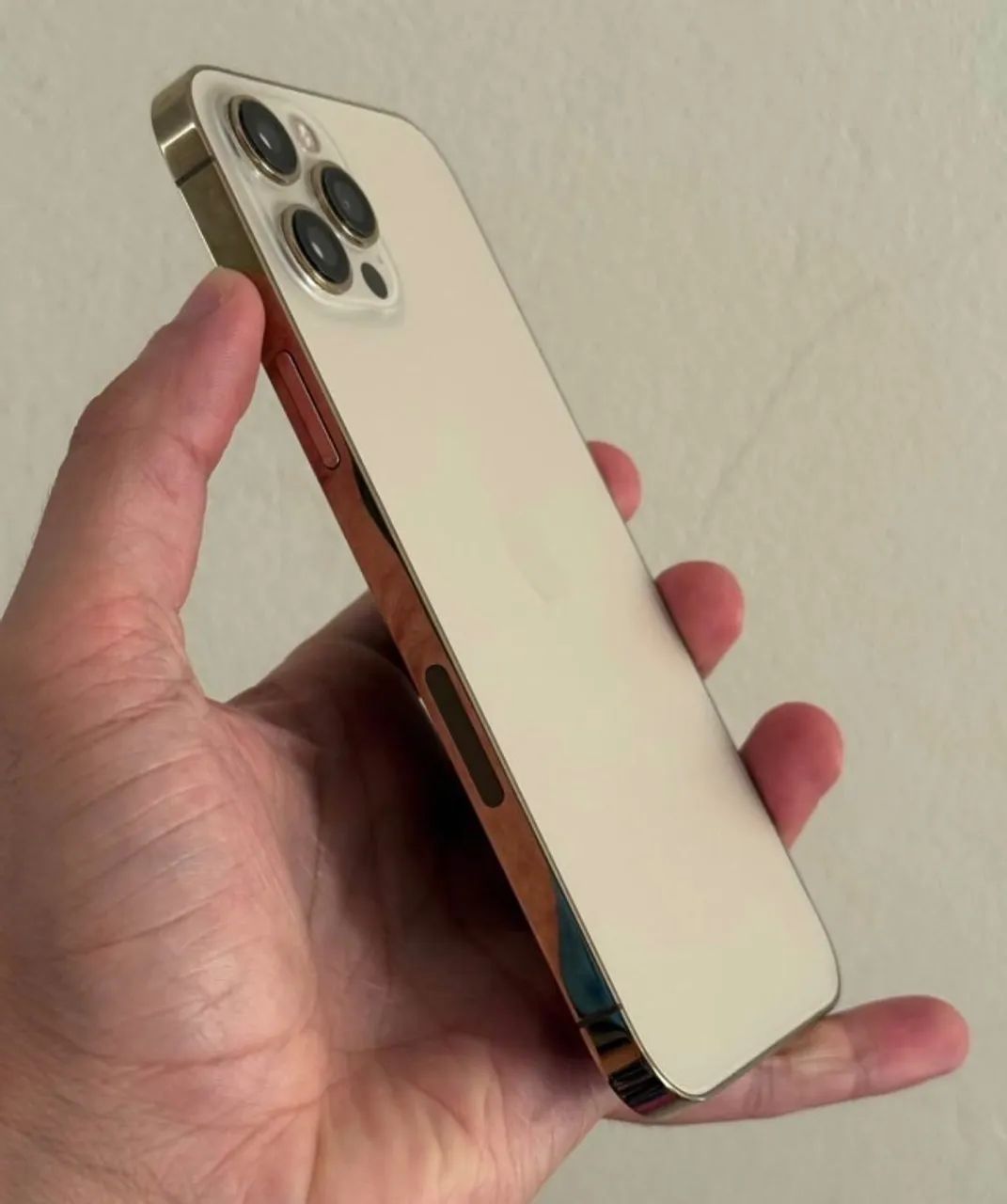 iPhone 12 Pro Max gold sem detalhes top  - Foto 5