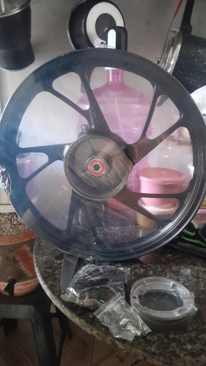 Roda traseira da 160 completa  nova nunca usada 